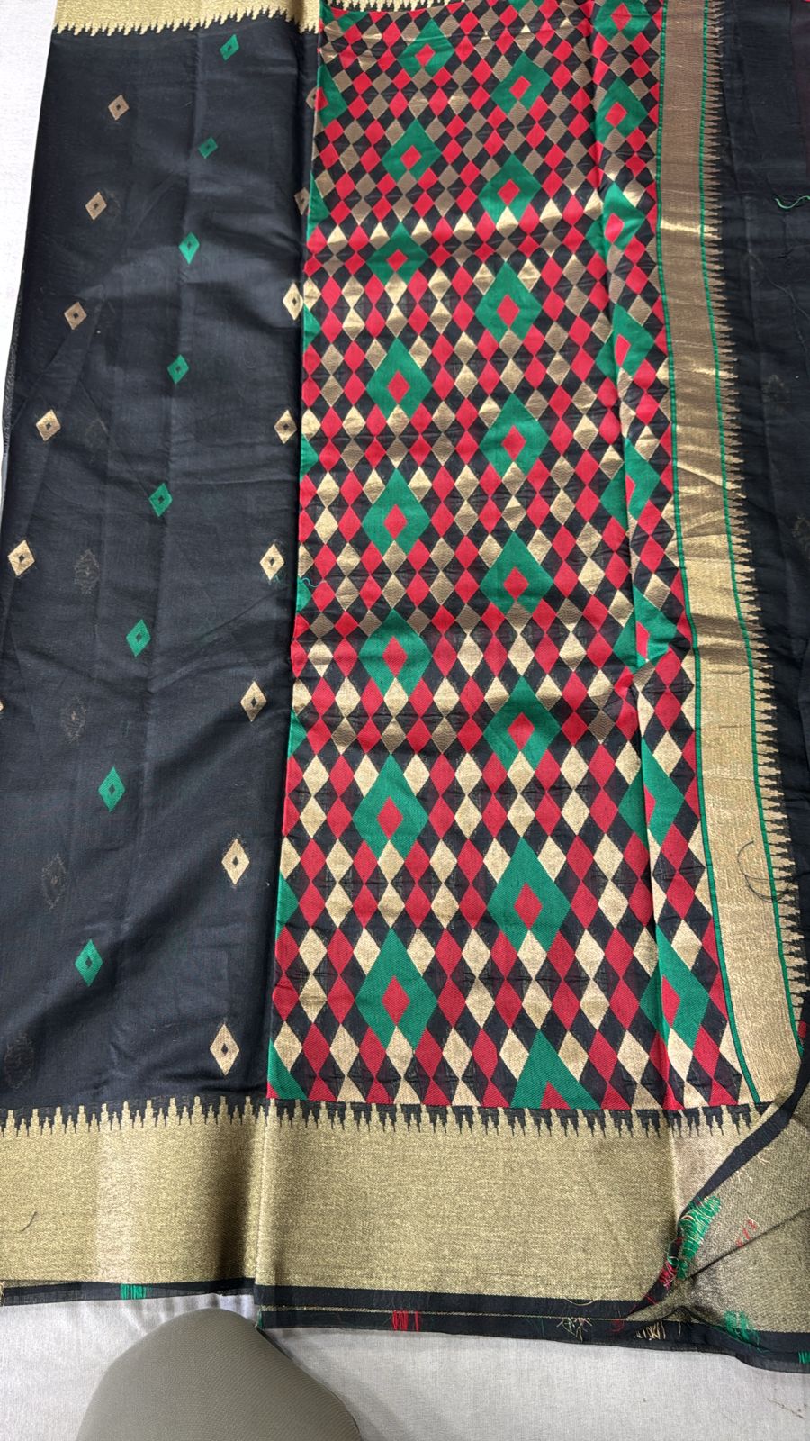 SAREE