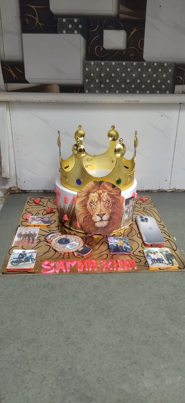 LION CAKE