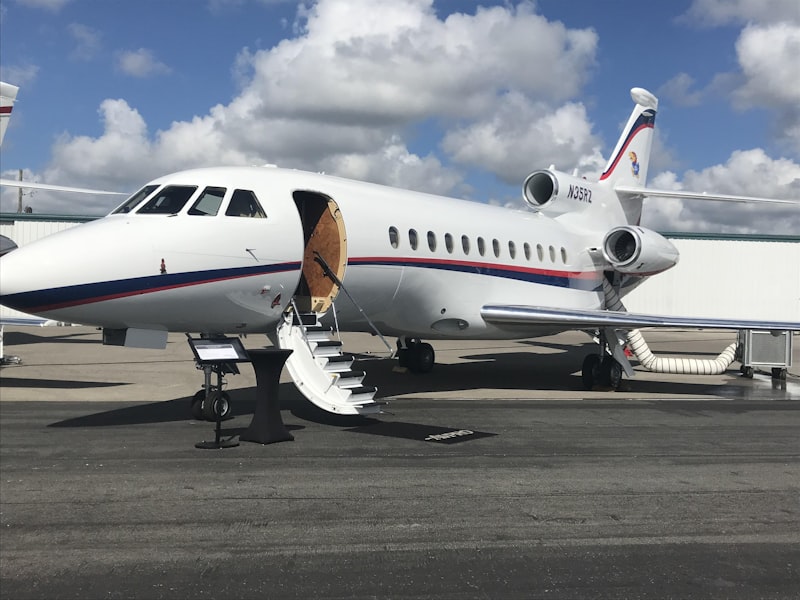 PRIVATE JETS