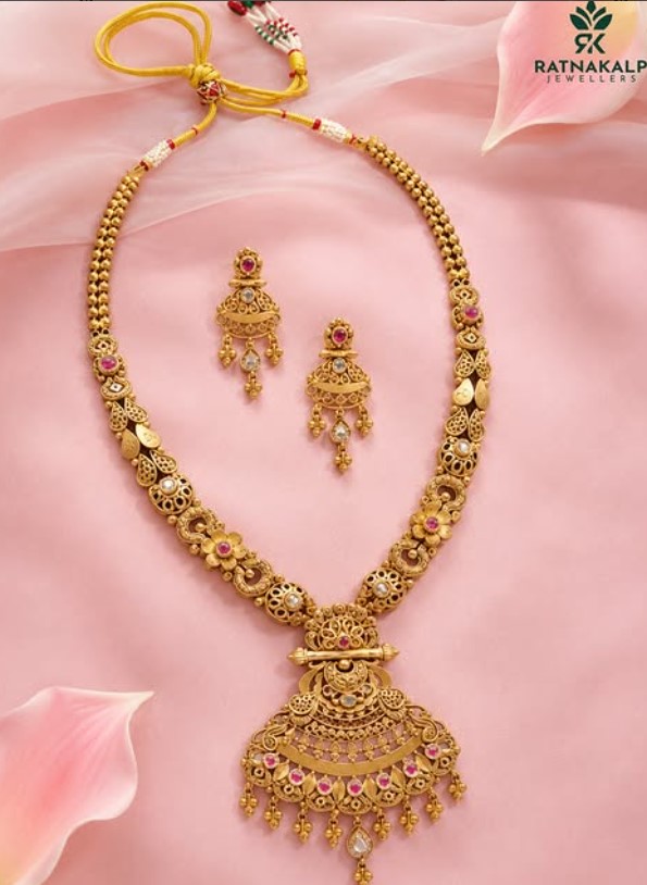 Sunning Gold Necklace